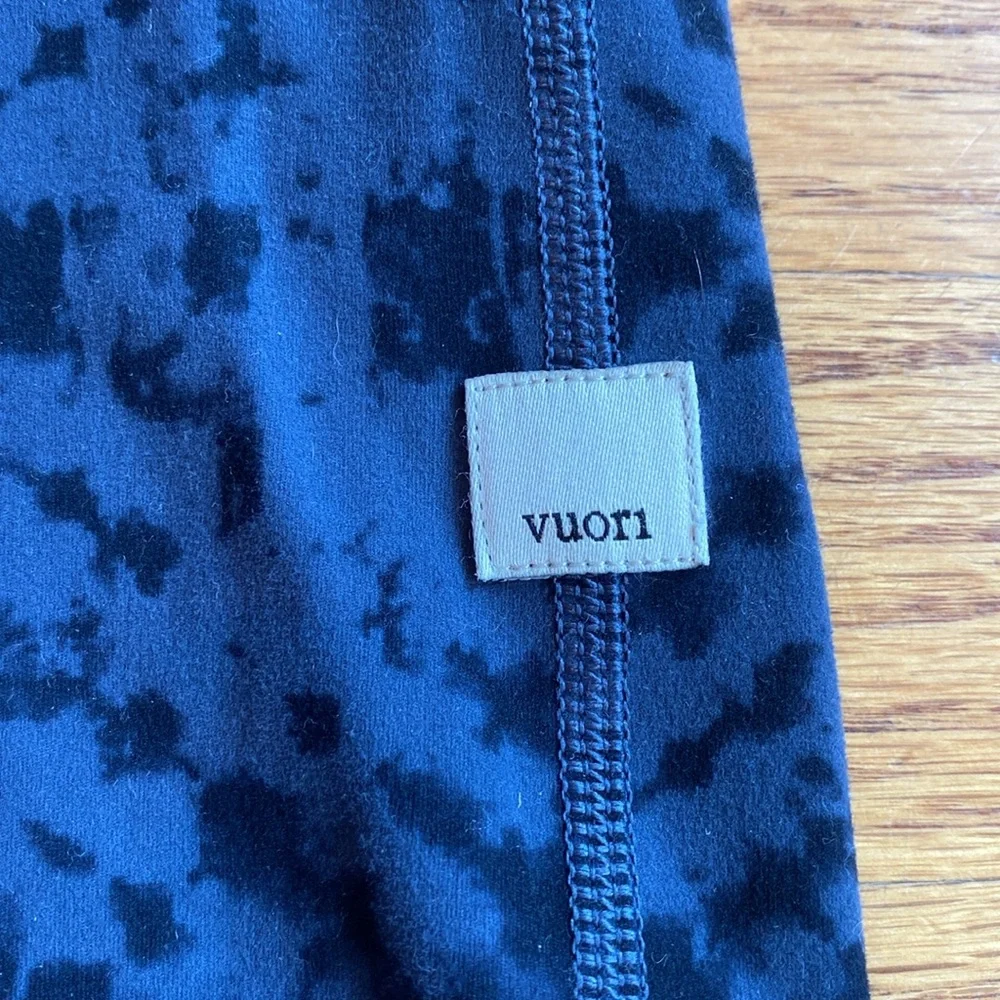 Vuori Daily Joggers Size Medium - Picture 2 of 9